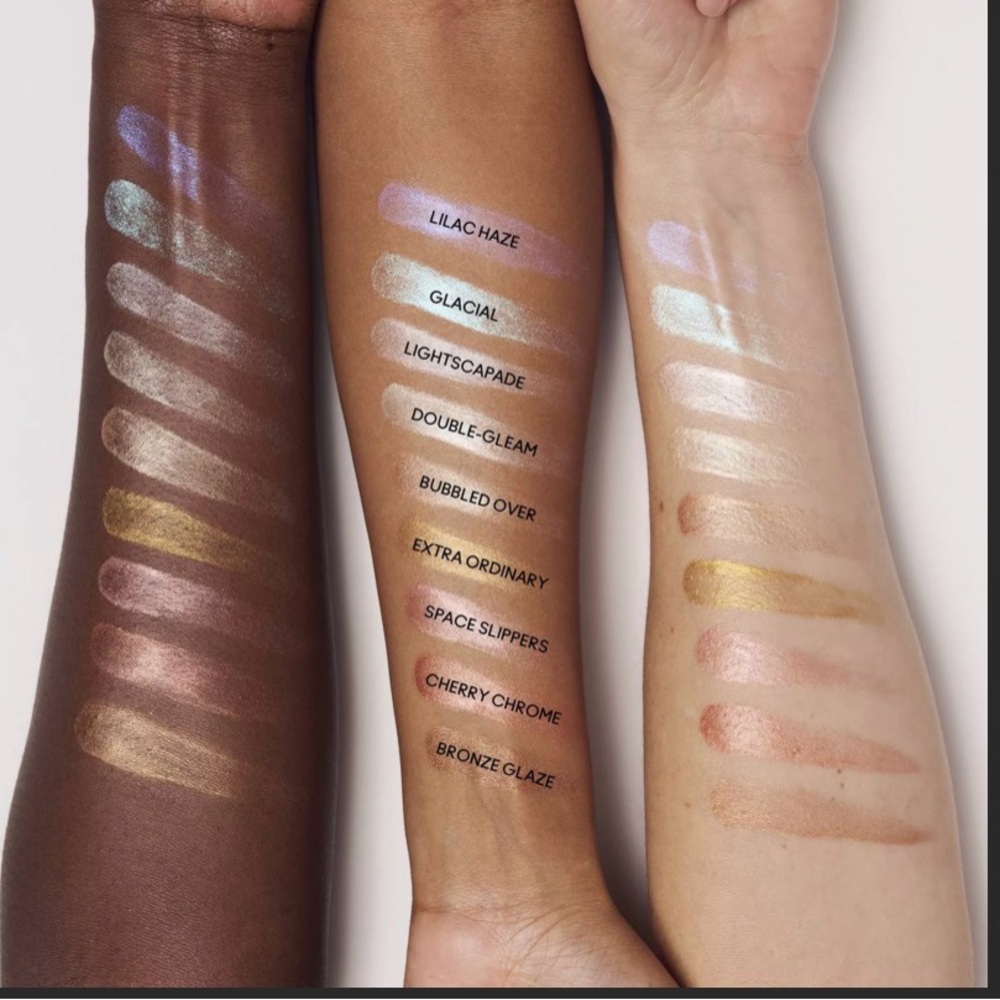 MAC EXTRAORDINARY Skinfinish Lightstruck Foundation - Gold - Picture 4 of 4